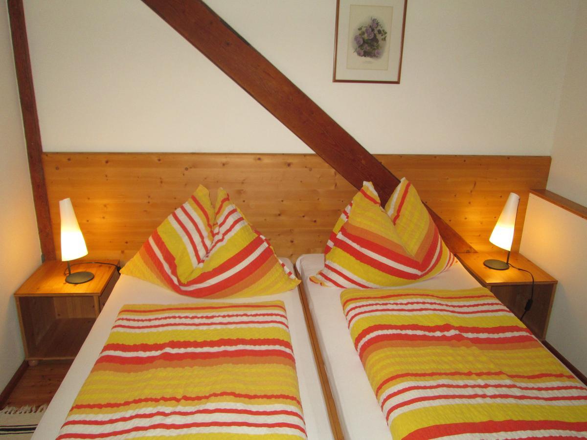 Kotschach-Mauthen Schloss Manndorf Gaestehaus מראה חיצוני תמונה