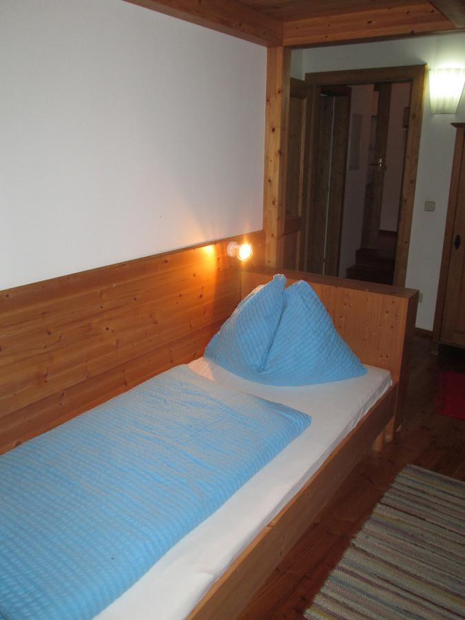 Kotschach-Mauthen Schloss Manndorf Gaestehaus מראה חיצוני תמונה
